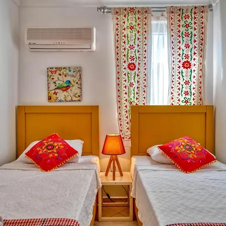 Mia Apartman *